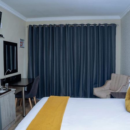 Q'S Boutique Stay Standerton Eksteriør bilde