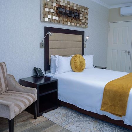 Q'S Boutique Stay Standerton Eksteriør bilde