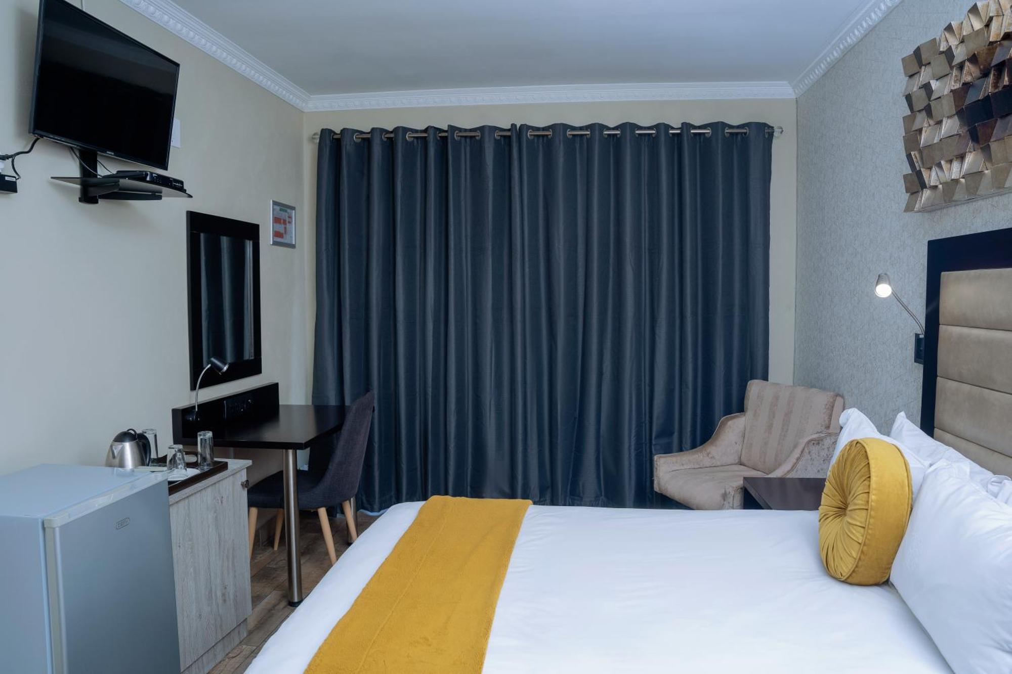 Q'S Boutique Stay Standerton Eksteriør bilde