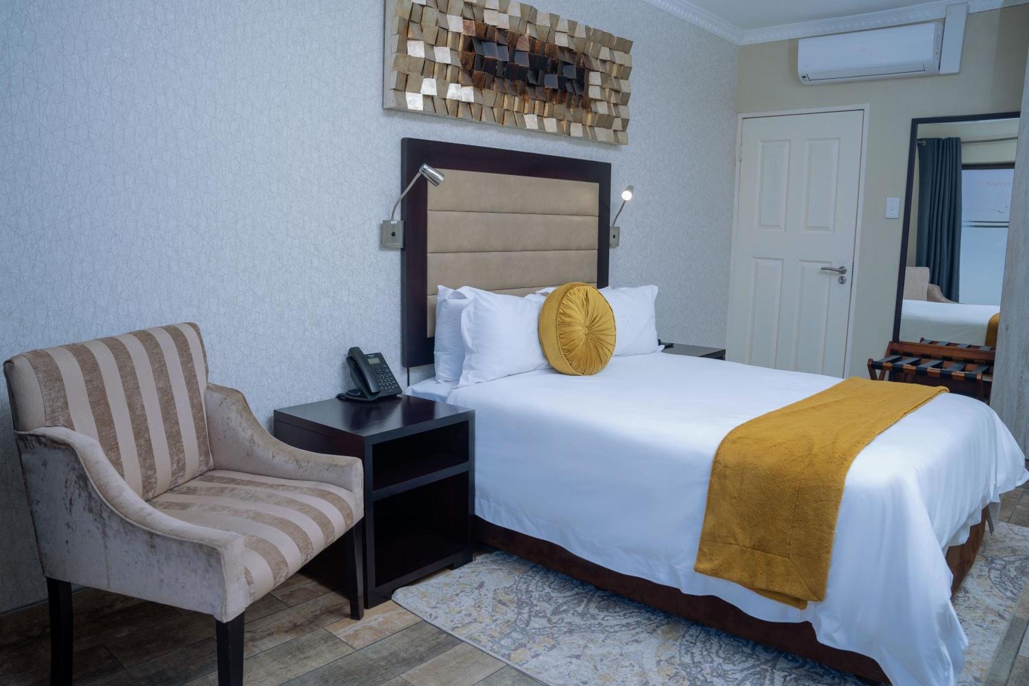 Q'S Boutique Stay Standerton Eksteriør bilde